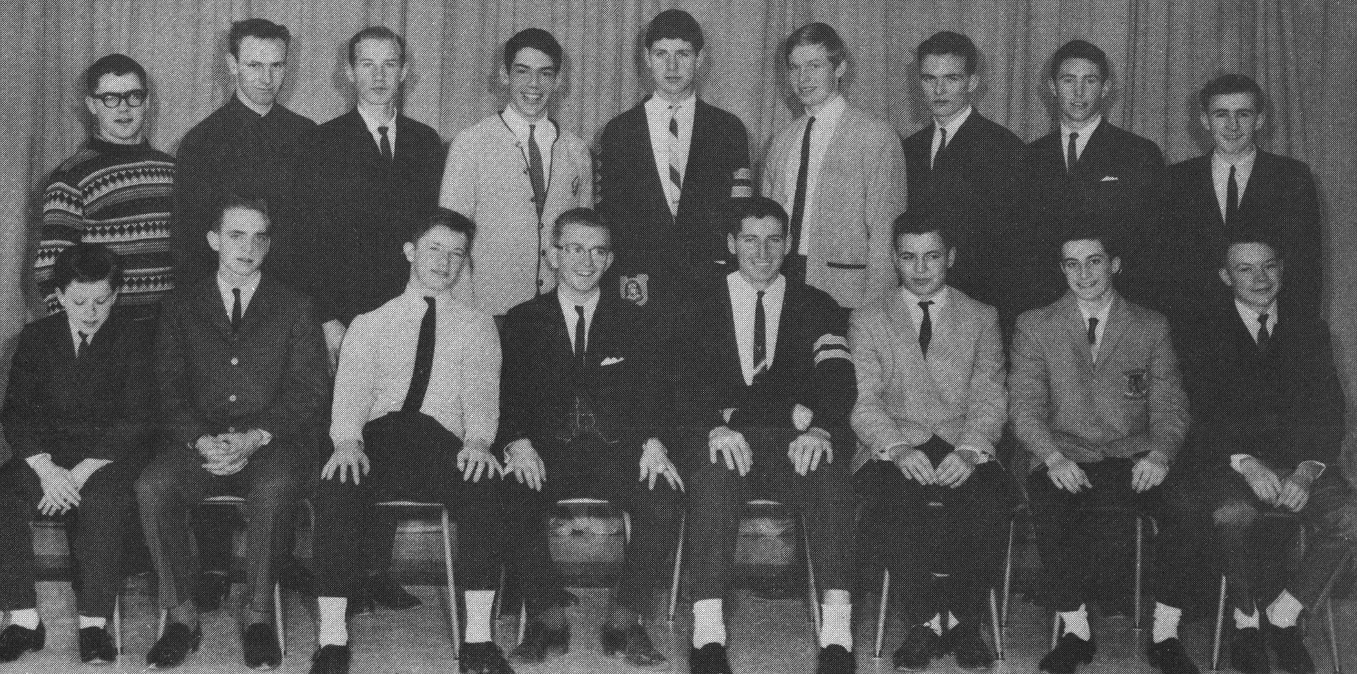 (Click to magnify) FRONT ROW: Brian Heddle, S. Harrison, B. Sanderson, D. Lyons, Rich Lunney, B. Waller, Wayne Foote, Ivan Geer; SECOND ROW: Jed Stonehouse, Ron May, Mike Lunney, Brian St.John, Bob Morden, Sandy Williamson, Bob Seaman, Doug Barton, Trevor