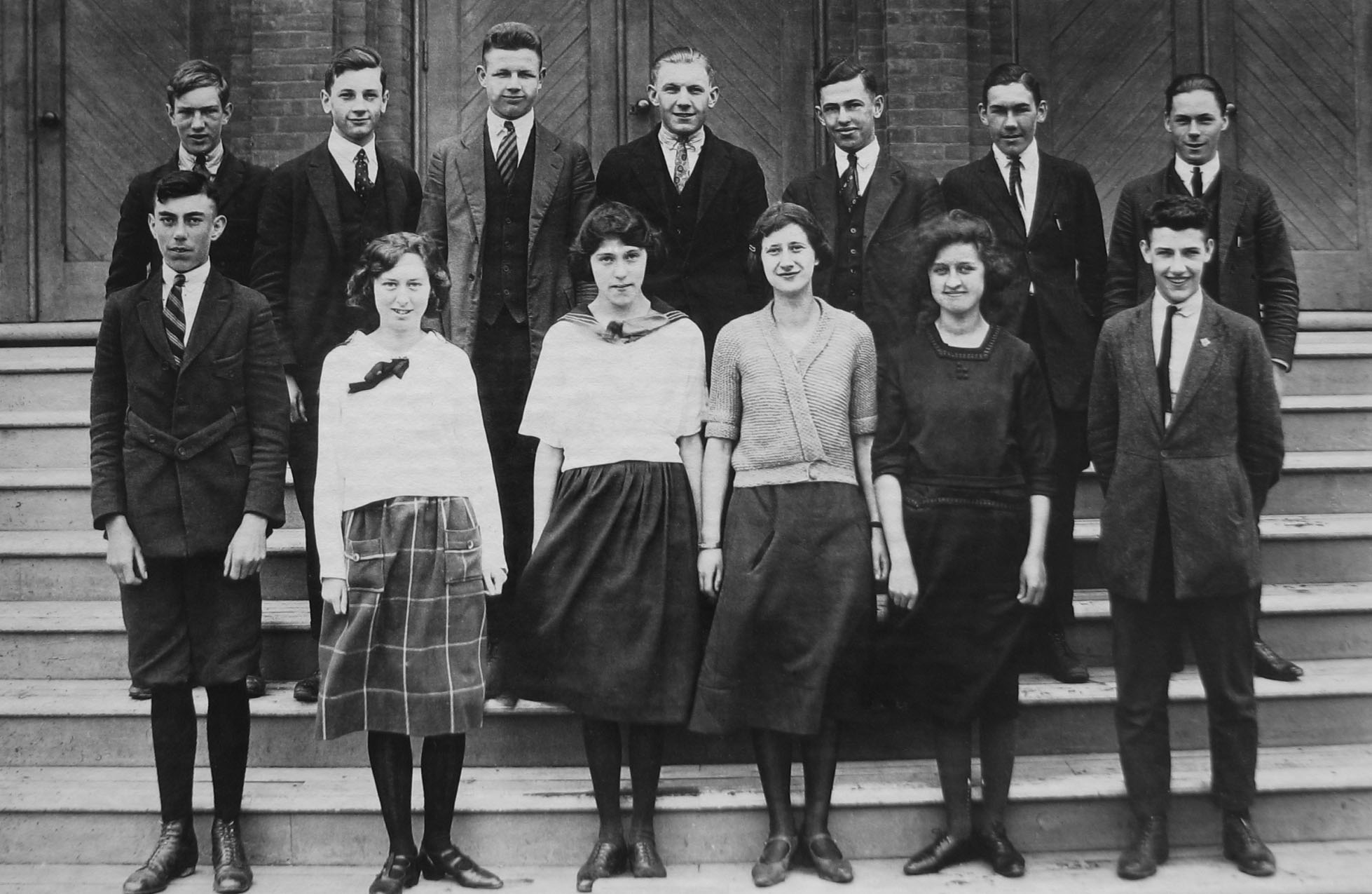 Original photo courtesy of Uxbridge Museum ... (Click to magnify) NOTE: photographed in front of the United Church steps (then Methodist church) - obviously steps were not wide enough at the High School across the street. Unknown date or names.