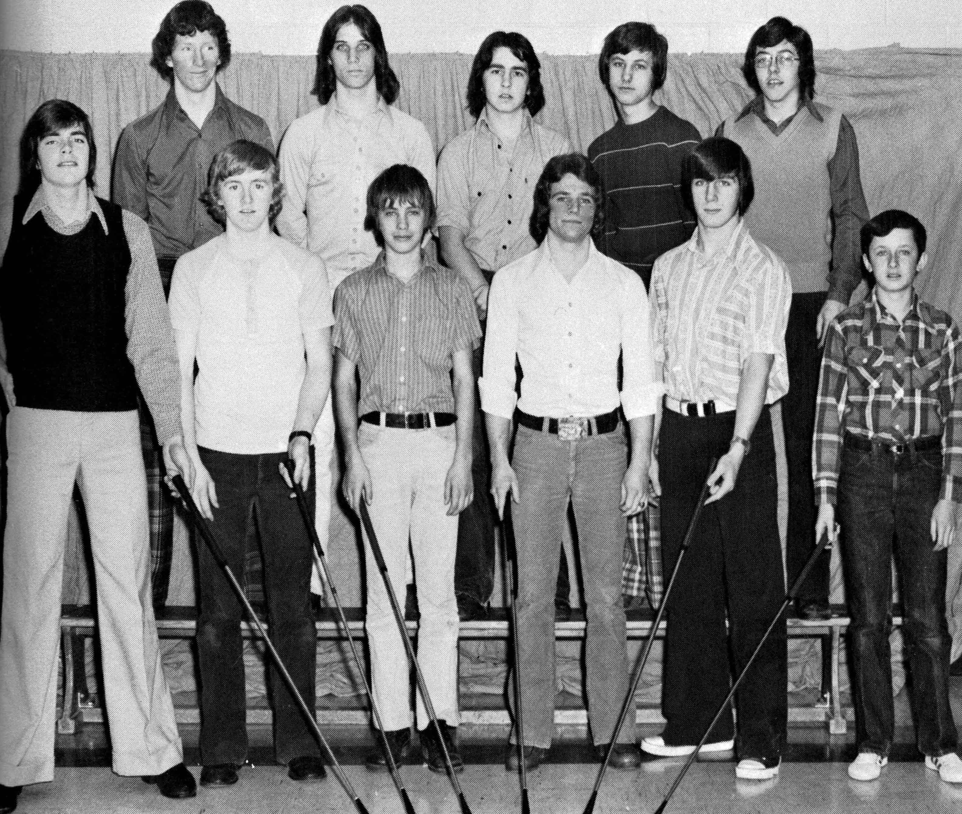 (Click to magnify - multiple levels of magnification) NO CAPTIONS - (with reference to the Golf Team) Ian Morrison, front left, then Dale Gibbons; Bill Scott, back right, Greg Gates, middle back; others unknown.