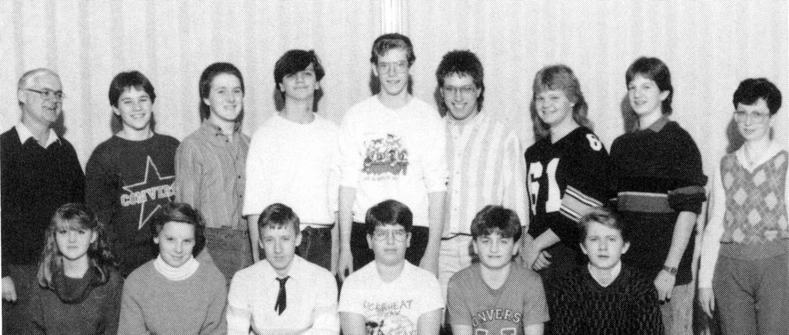 (Click to magnify) FRONT ROW: Michelle Smih, Nancy Phillips, Paul Trudgen, Bruce Jefferson, Bret Meyers, Ian Wagner; ***BACK ROW: Mr. R. Kerford (coach), Geoff Heddle, Dave Archibald, Tim Sweet, Earl Savage, Grant Kloosterman, Chris Smith, Jeremy Acton, M